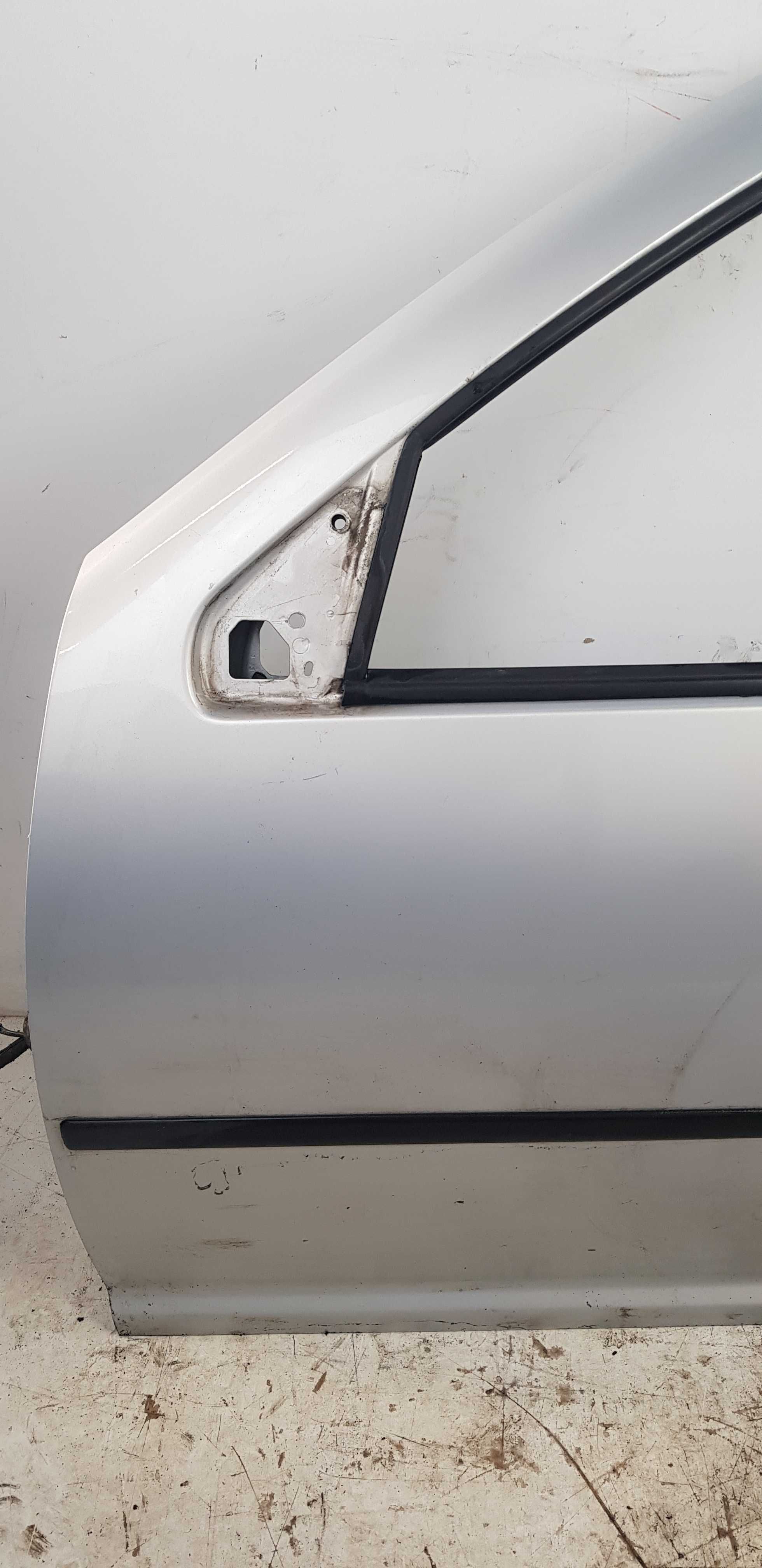 VolksWagen VW Bora Drzwi Lewe Przednie Lewy Przód Lakier LA7W