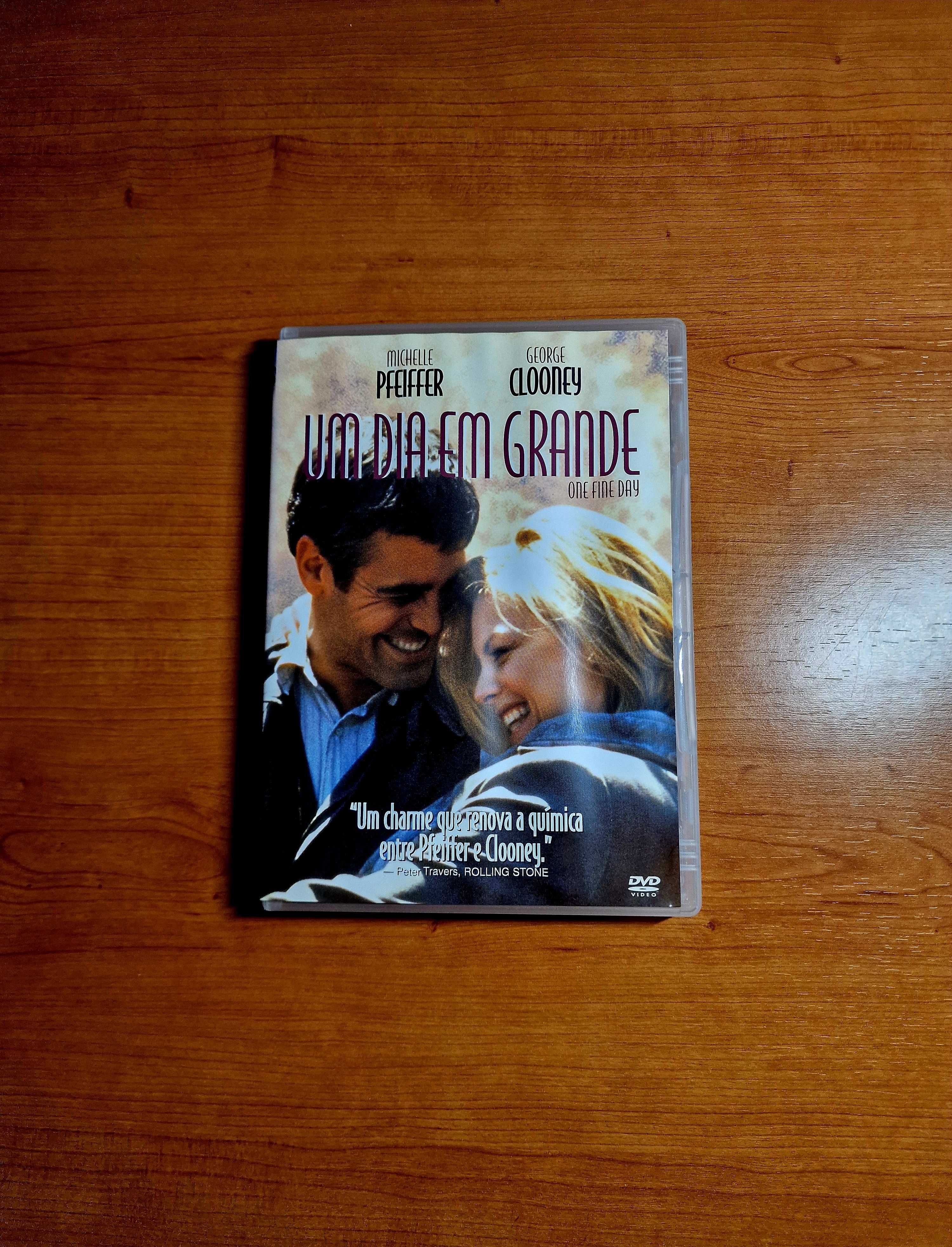 UM DIA EM GRANDE (George Clooney/Michelle Pfeiffer) Comédia romântica