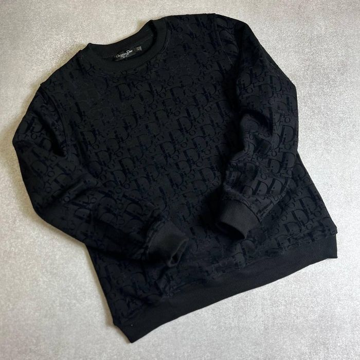 Ціна була 3000!Жіночий світшот чорного кольору брендовий ,женская кофт