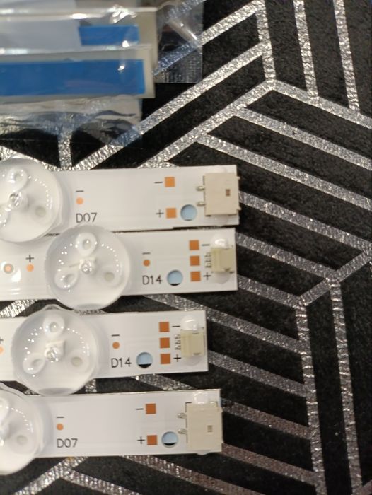 Listwy do podświetlenia matrycy PHILIPS 55" 55PUS8804 dłu.1132mm