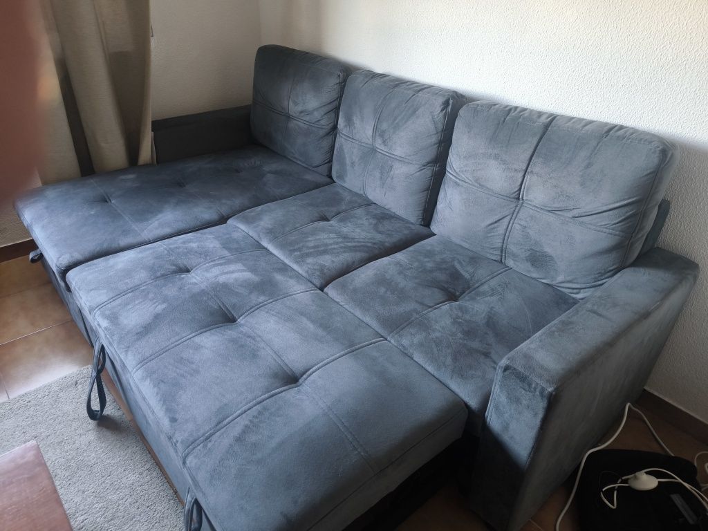 Vendo Sofá / Cama Casal e Arrumação