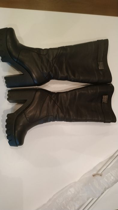 Продам Кожаные сапоги