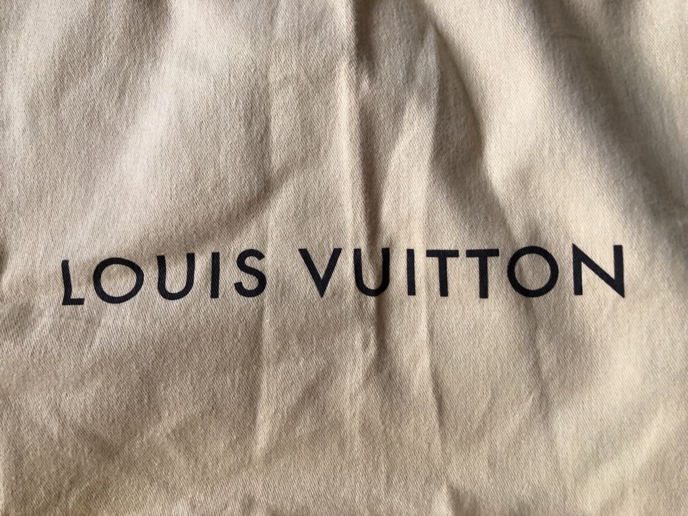 Пильник великий Louis Vuitton. Оригінал.