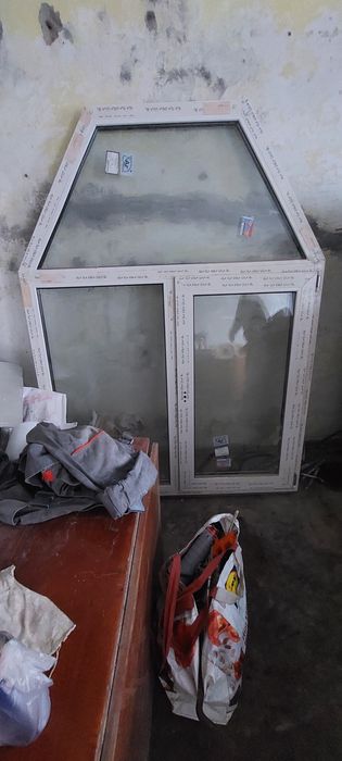 Продам окна новое рехау цена 4000