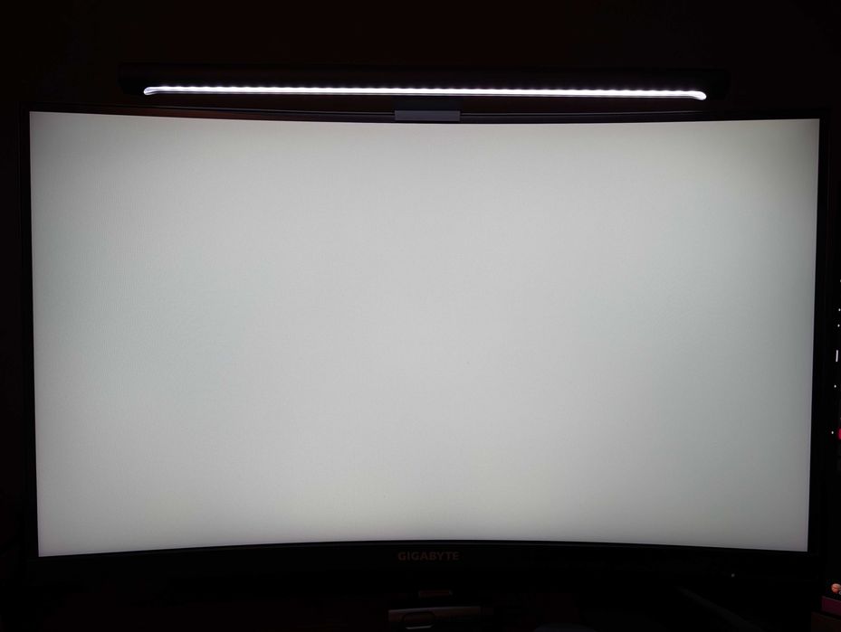 Monitor Curvo Gigabyte G27QC VA 27" QHD 1440p 165Hz FreeSync