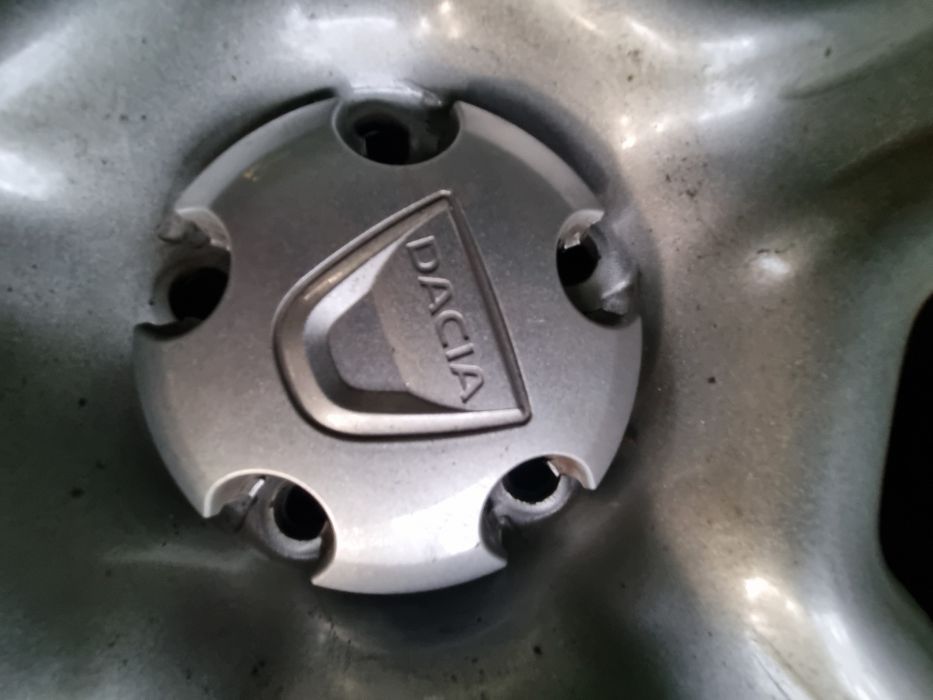 Koła do Duster Dacia opony zimowe felgi stalowe 215/65 16