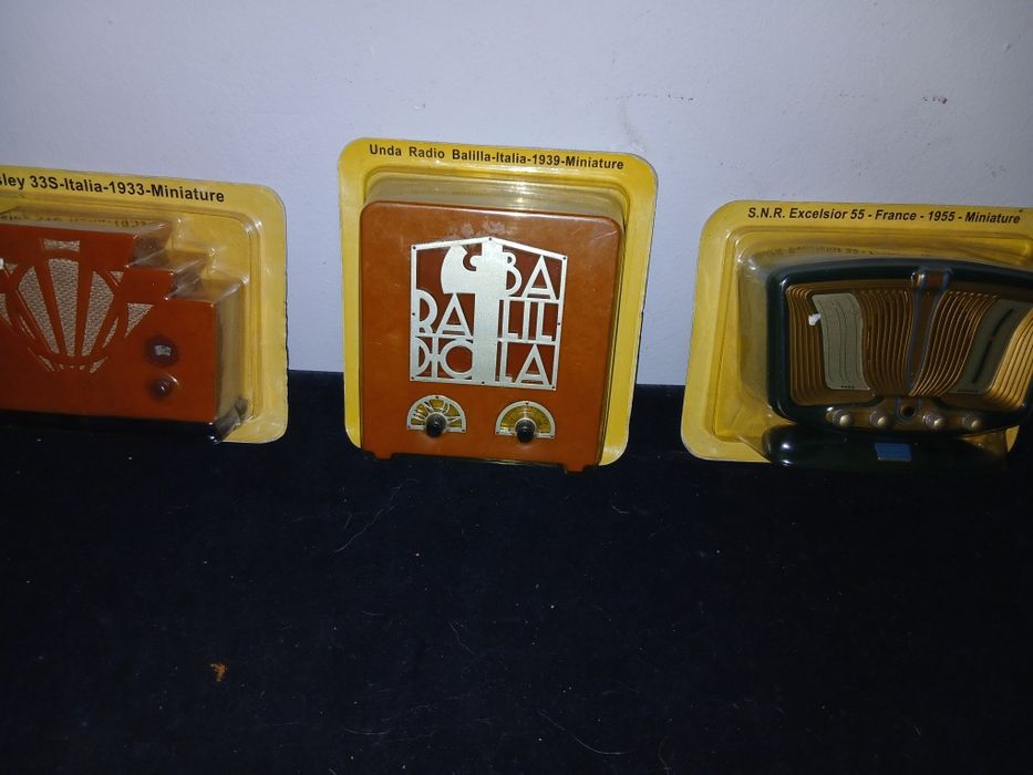 Replica radio pilha  por 10 € cada