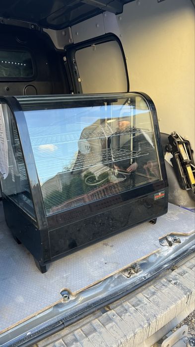 Кондитерська вітрина FROSTY