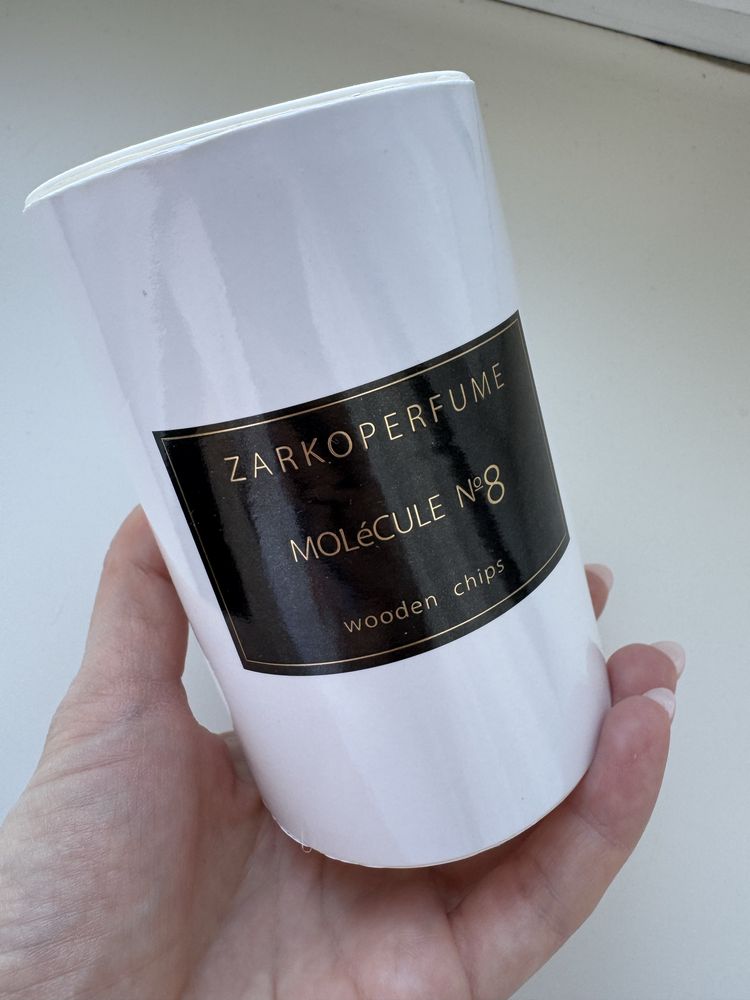Zarkoperfume MoleCule No8 wooden chips