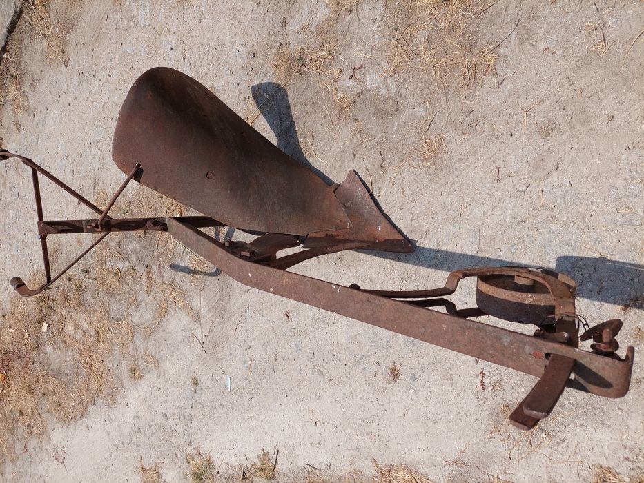 Arado de lavrar antigo