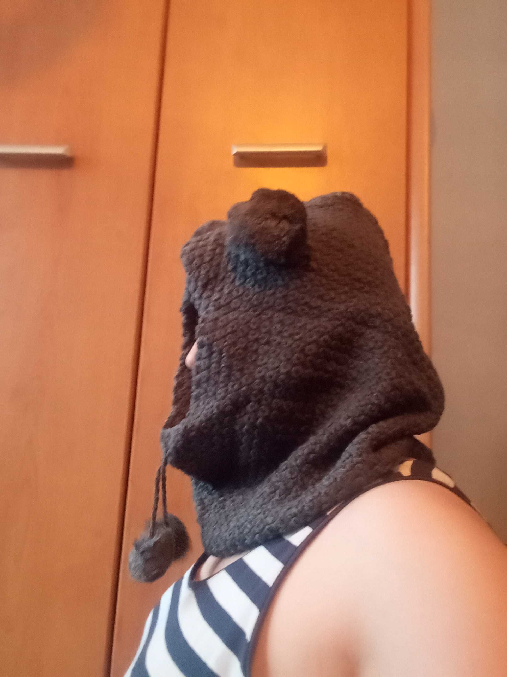 Komino- szalik wełniany, moda na zimę- ciemny szary