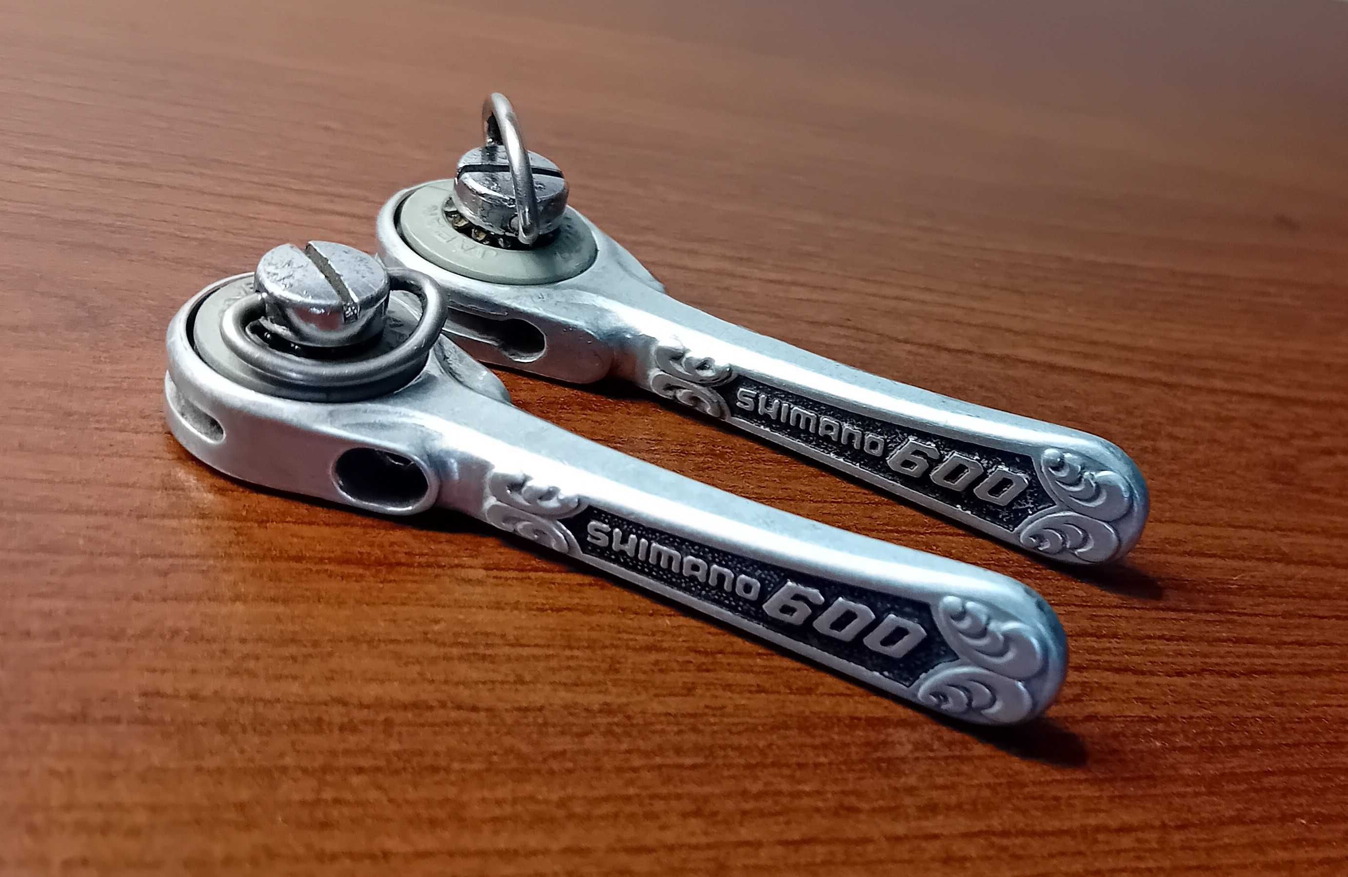 Manetki,dźwignie przerzutek Shimano 600 Arabesque / RETRO,VINTAGE /.