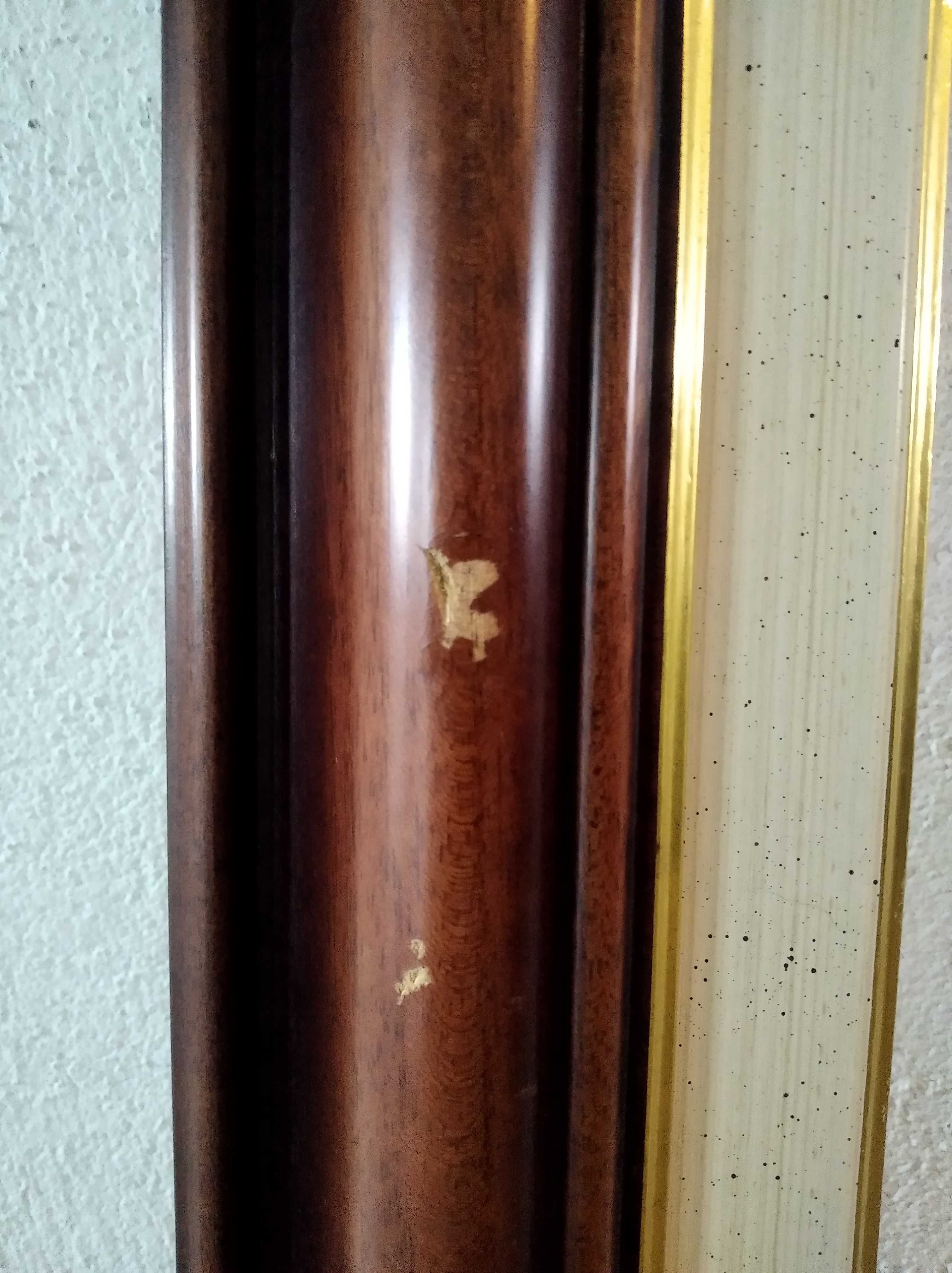 Moldura clássica grande em madeira 118x78 cm