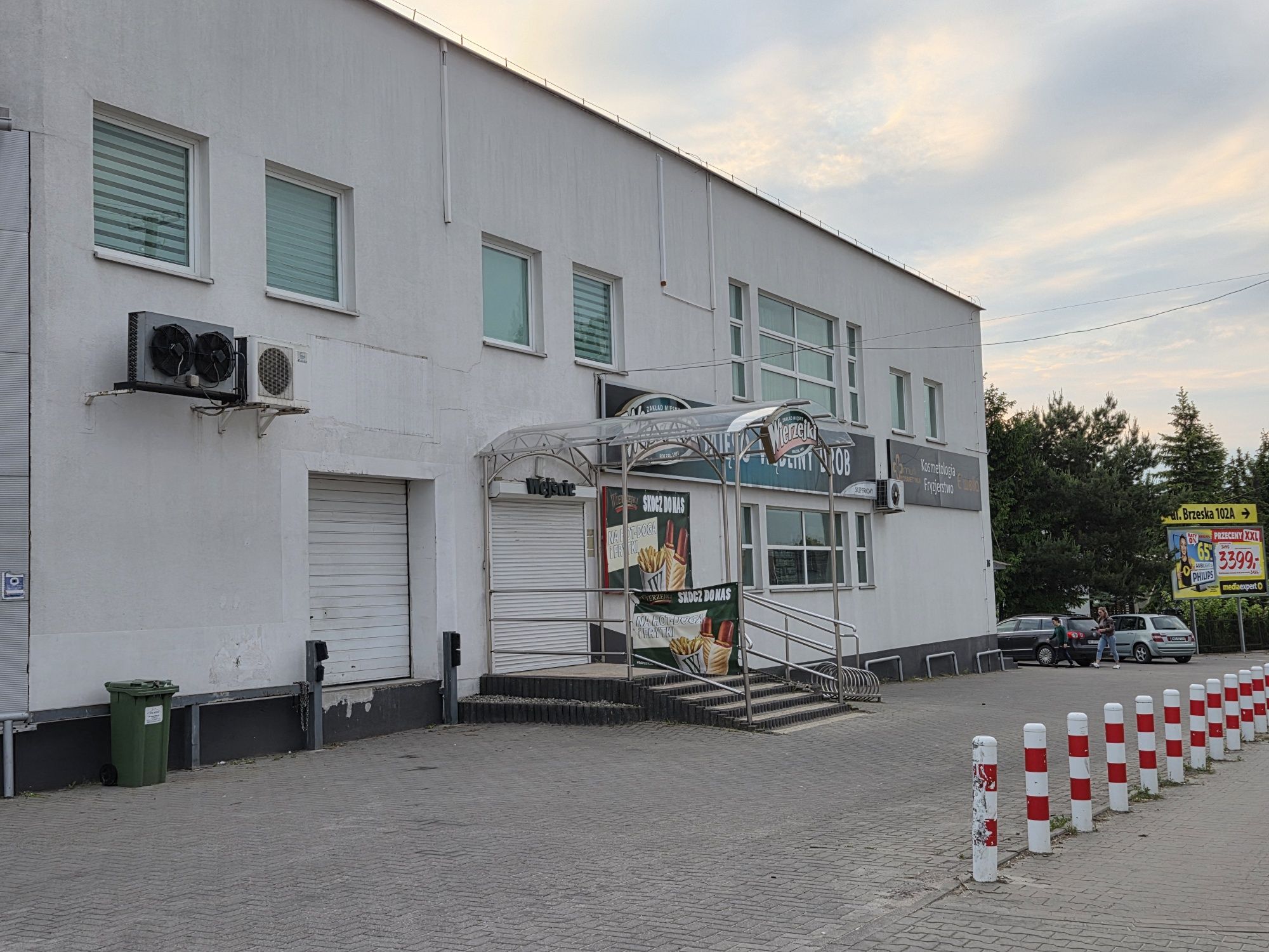Wynajmę lokal handlowo-usługowy 230 m2