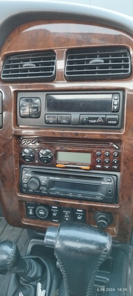 Nissan pathfinder r50
