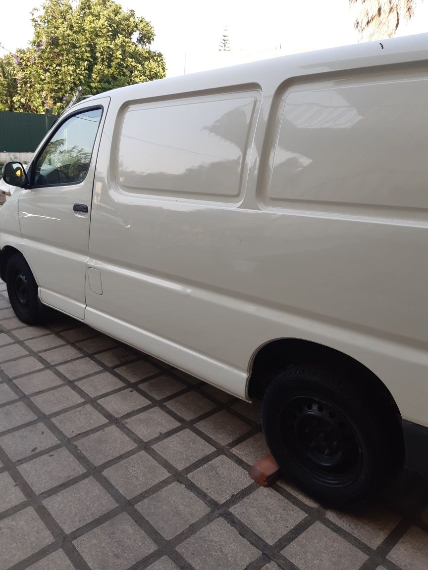 Toyota hiace 2005/ 2500 Branca