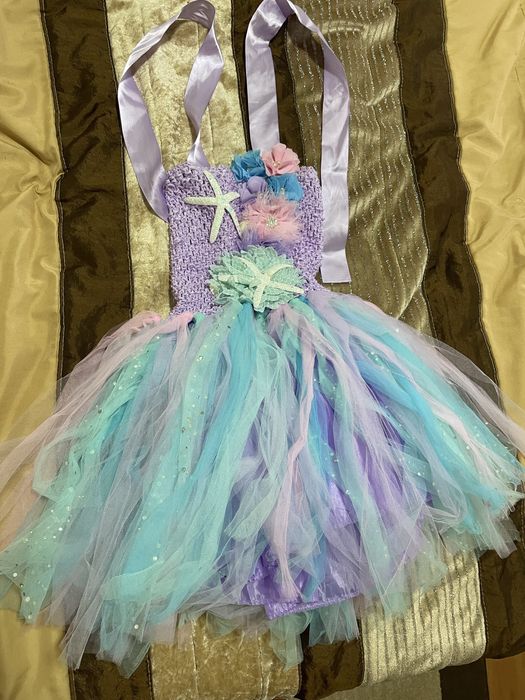 Vestido ariel 4 anos ate 7 anos .