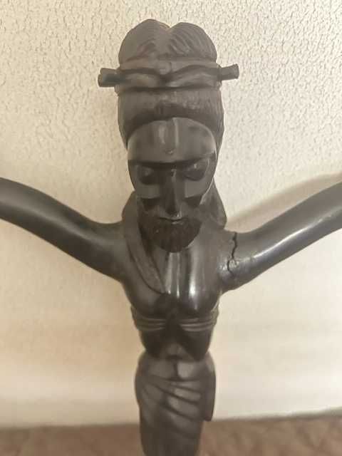 Cristo em pau preto