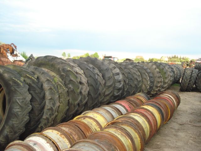 opona 13.6 r38 15.5 r38 16.9 r38 18.4 r38