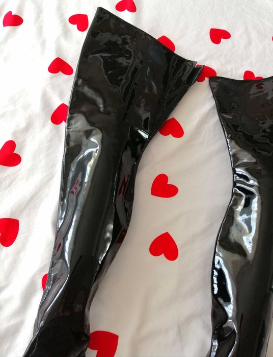 Na orezent szpilki LATEX high heels mega platforma wysokie winylowe