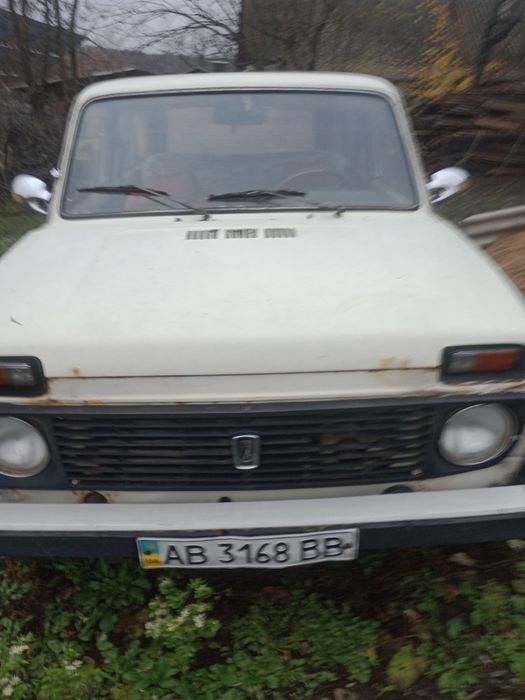 Автомобіль Нива Ваз 2121