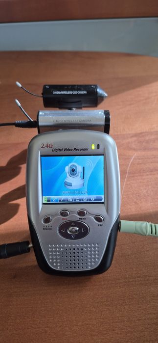 Система наблюдения. 2 камеры 2.4GHz .Digital Video Recorder KS 639 R.