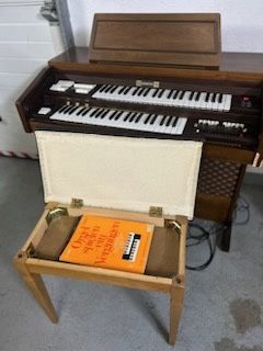 Organy elektryczne Diamond 805