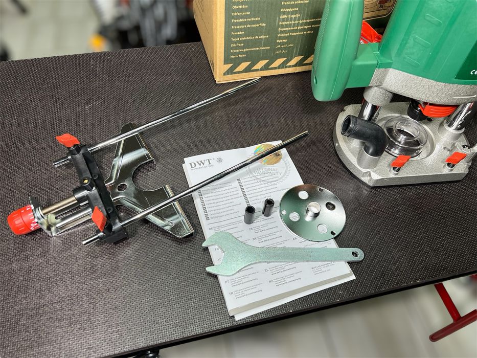 Фрезер DWT OF-2100 V Плавный пуск 2100 Вт Стабилизация оборотов