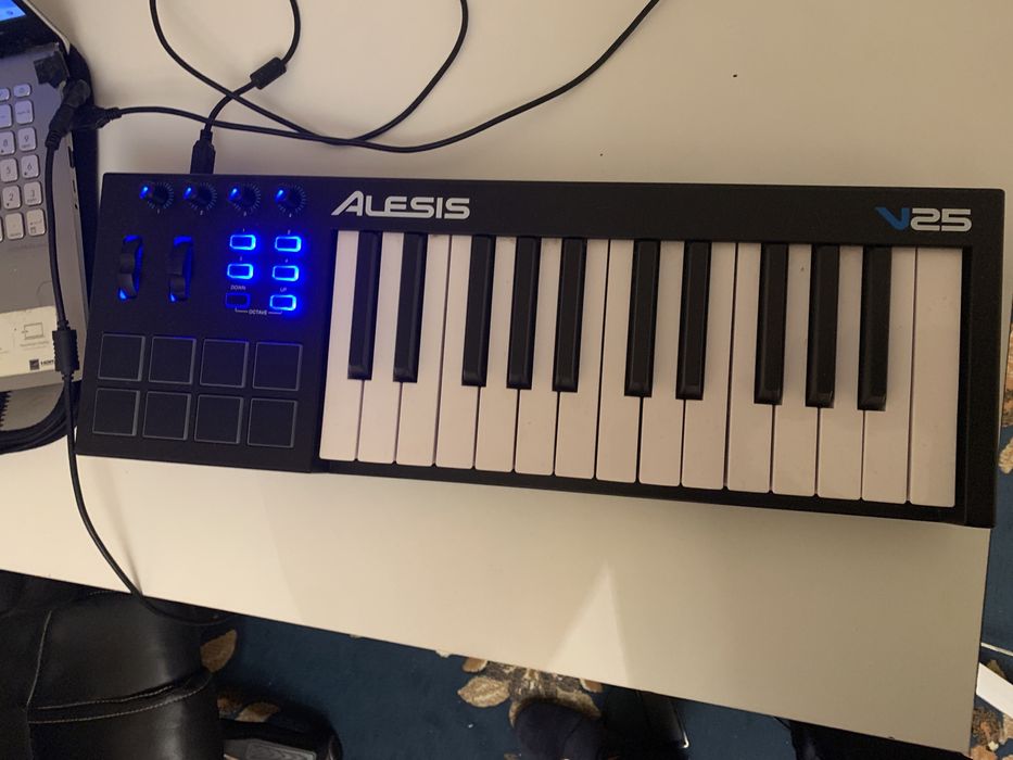 Alesis V25 usb controlador midi