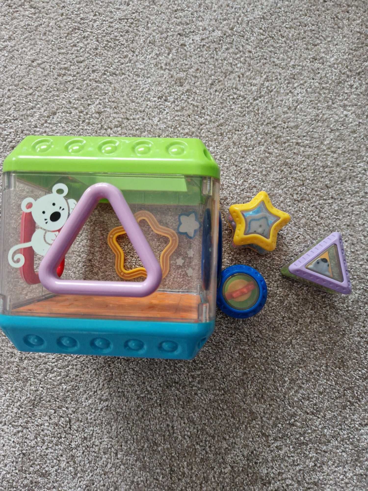 Interaktywne wiaderko Fisher Price PLUS kwiatek puzzle
