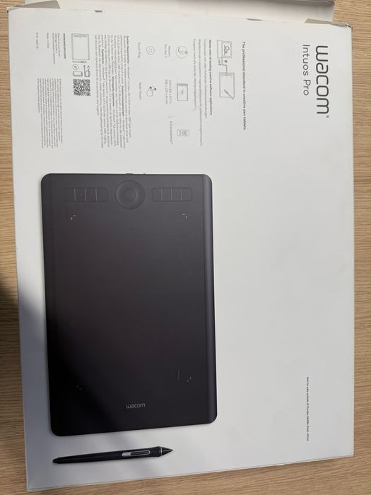 Графічний планшет Wacom Intuos Pro