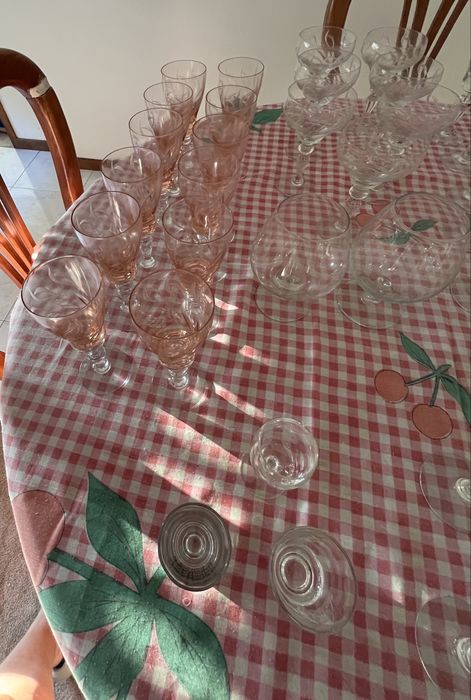 Vendo copos e taças