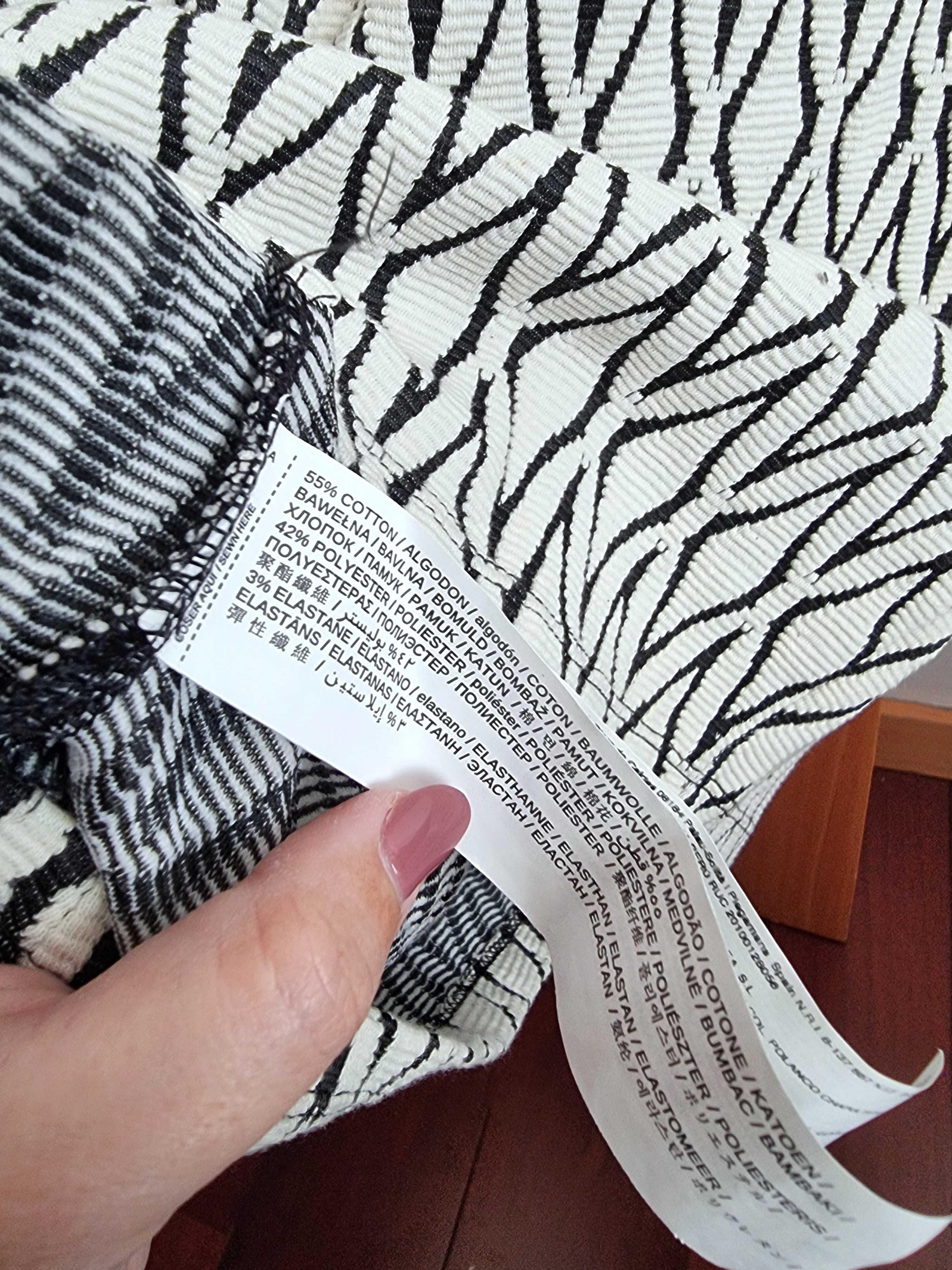 Saia justa com padrão branco/ creme e preto Mango, tamanho XS