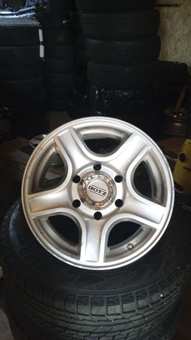 Диски литі розмір 6/139.7 р15 хороший стан