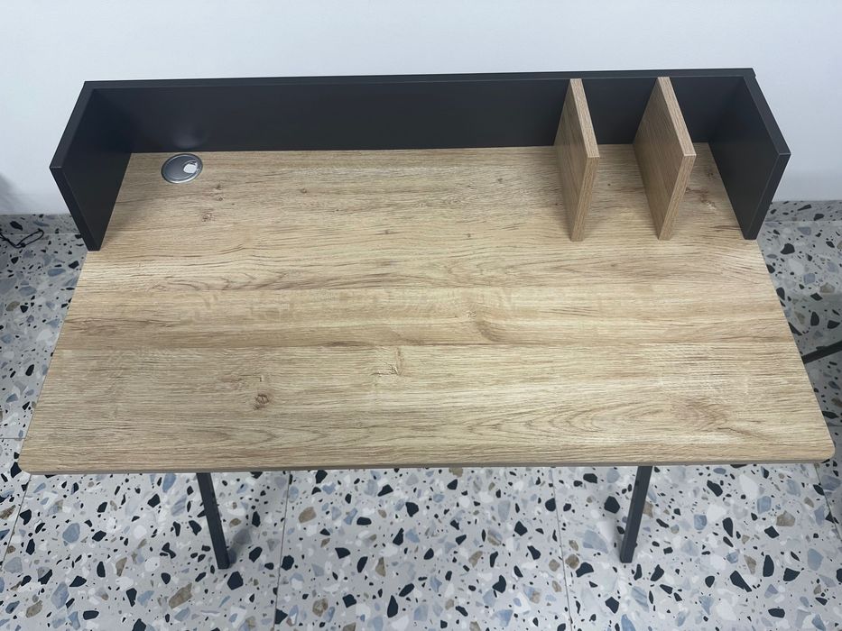 Стіл офісний для роботи