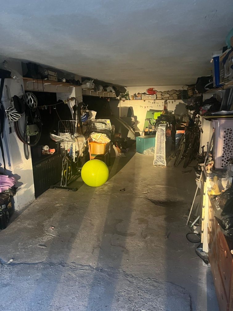 Garagem com  65 m2