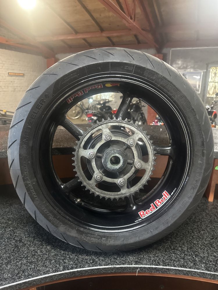 R6 Koło YAMAHA YZF-R6 RJ11 06-07 FELGA TYŁ Tylna Tarcza Opona Zębatka