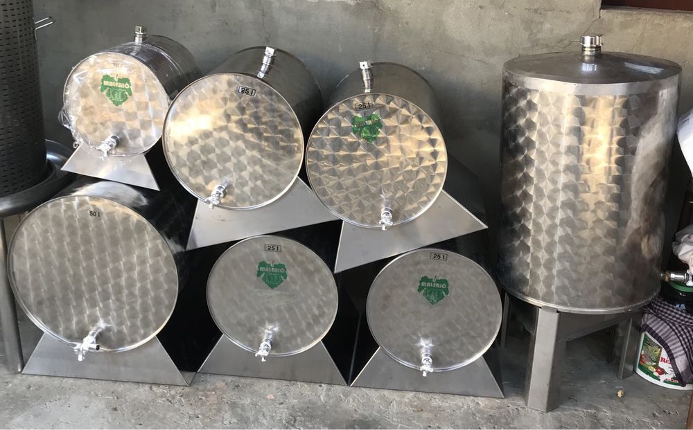 Прес пневматичний для вина та фруктів