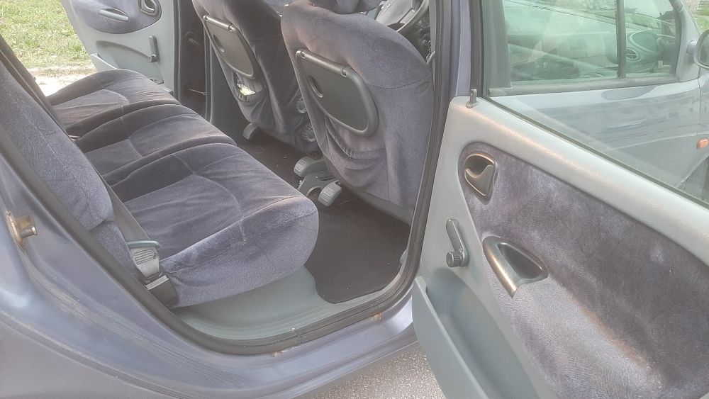 Vendo Renault megane GPL