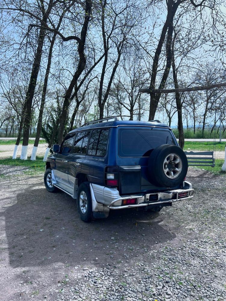 Mitsubishi Pajero 2