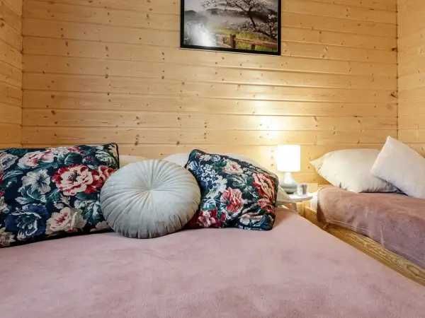 Domek jacuzzi sauna śniadania  50 m od jeziora w górach  Sauna Gorąca