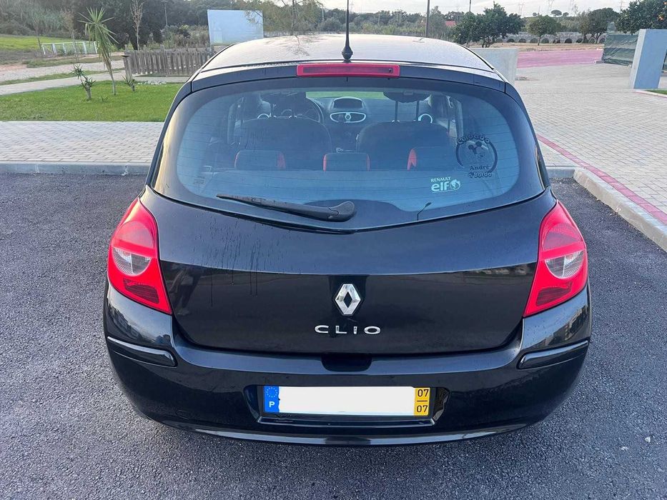 Renault Clio III RipCurl 1.2 16V 75cv (para desocupar)