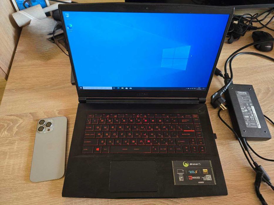Ноутбук MSI bravo 15 відео RX 5300M 3гб RAM 16гб SSD 512гб + 256гб