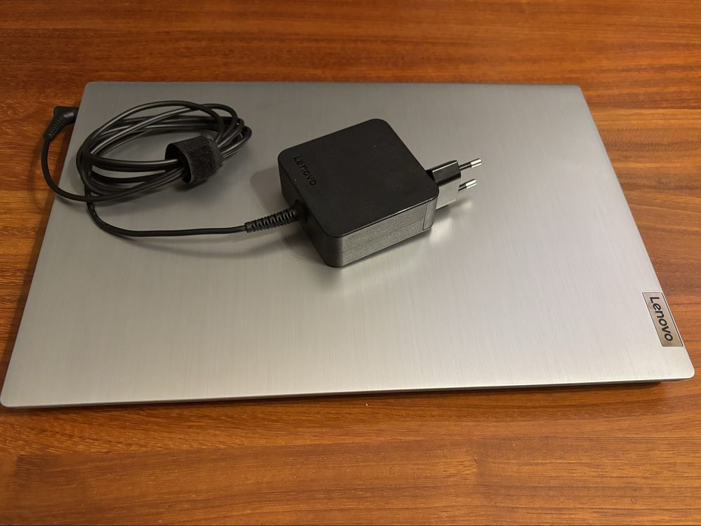 Lenovo IdeaPad 3 15ADA05 AMD Ryzen 7 - semi-novo