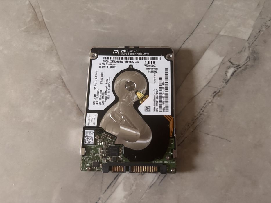 Dysk Twardy Hybrydowy SSHD 2,5' WD Black WD10S21X 1TB 8GB do laptopa