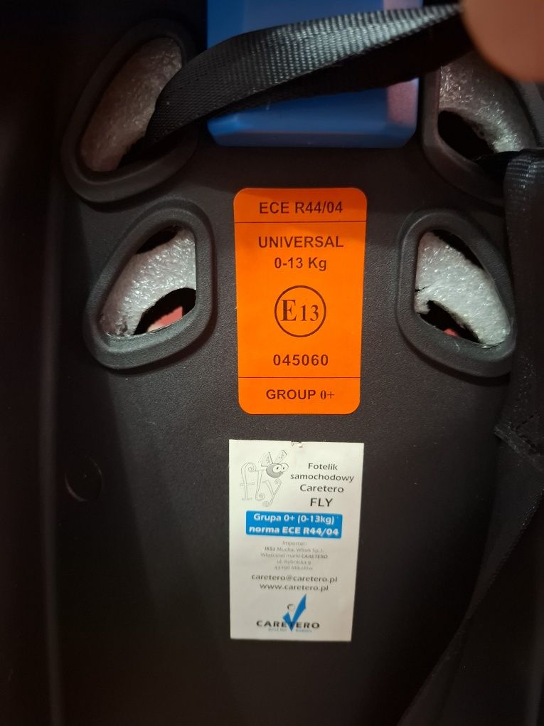 Продається дитяче автокрісло caretero fly