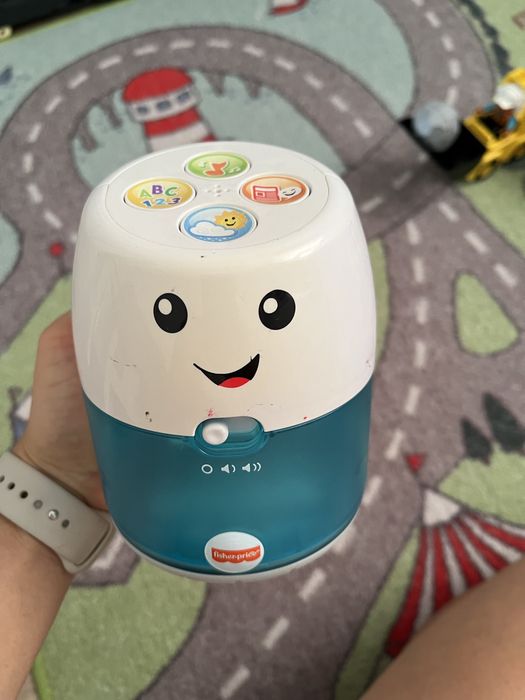 Fisher price- wesoły głośniczek.