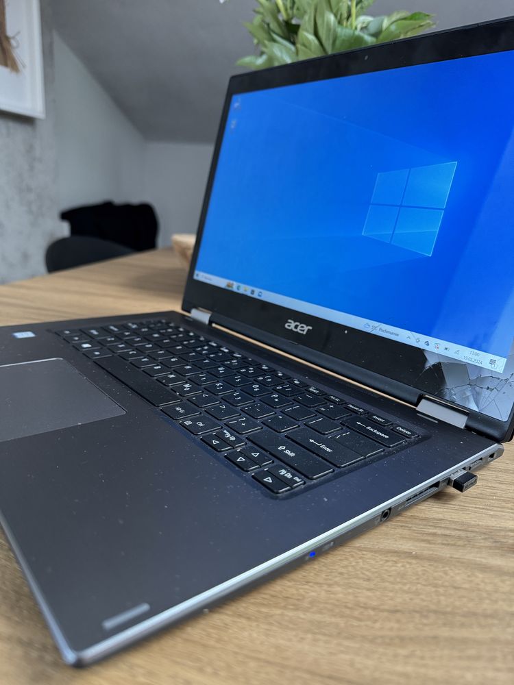 Laptop Acer Spin 3 i3/4GB/120GB
