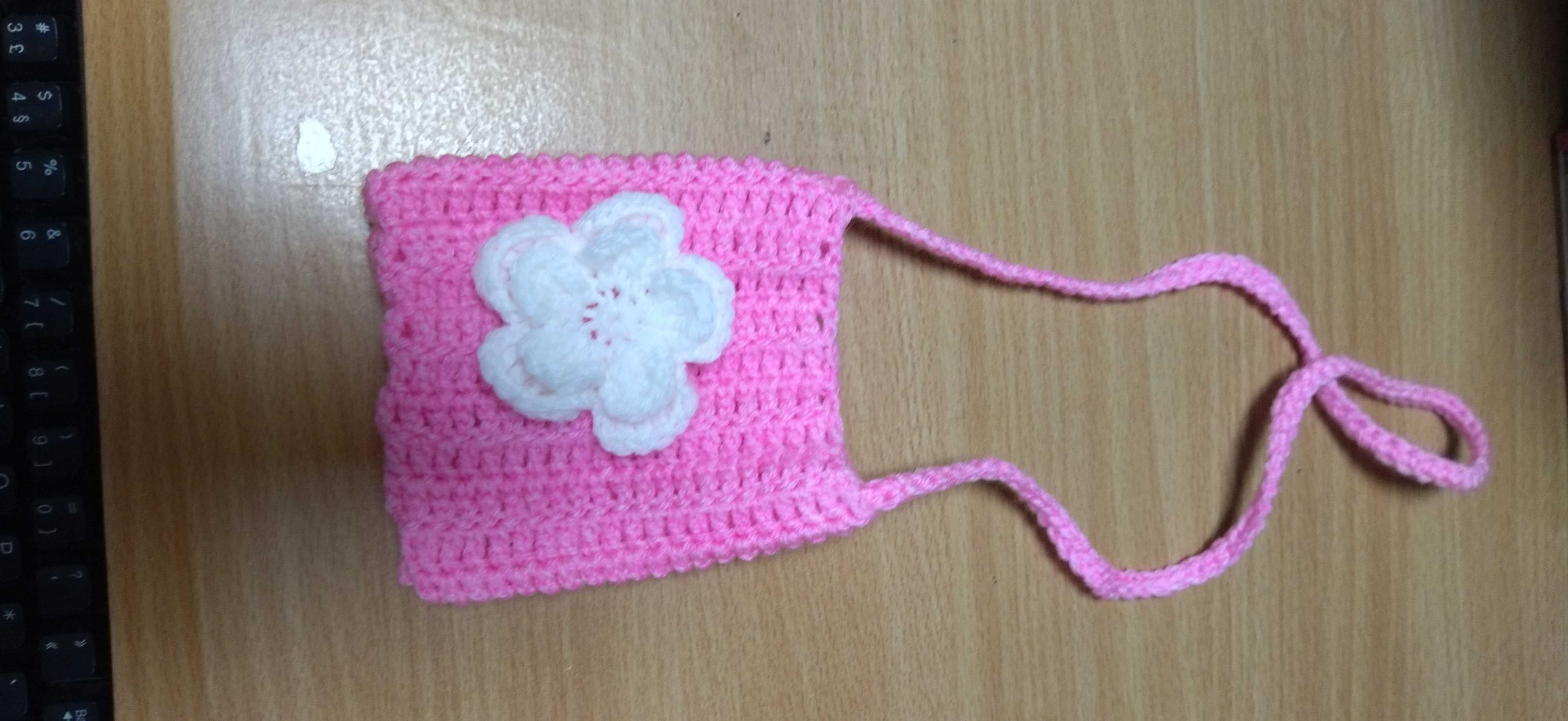 Bolsa Rosa com flor Branca para cartão da Escola