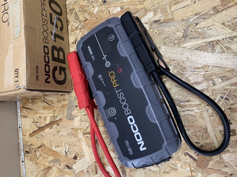 Пусковий пристрій NOCO Boost 12V 3000A Jump Starter GB150